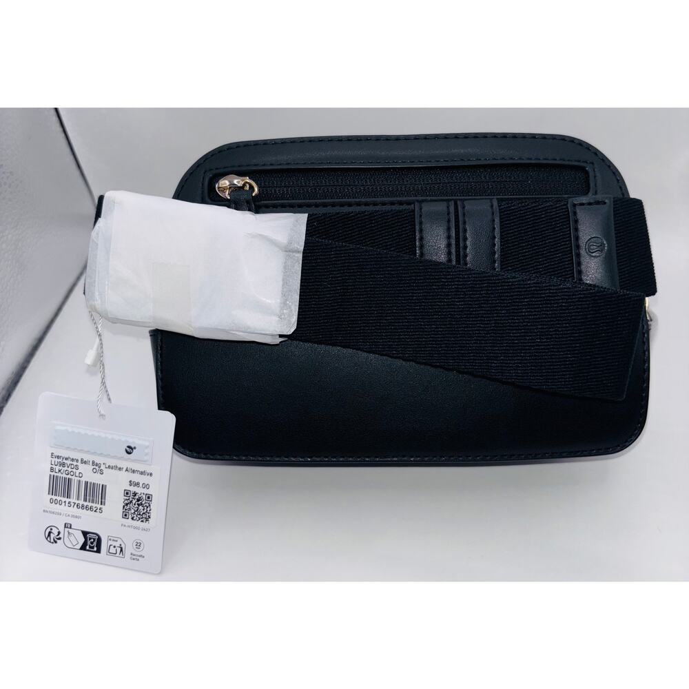 Lululemon Everywhere Belt Bag 1L, Black and Gold, NWT - Picture 3 of 4